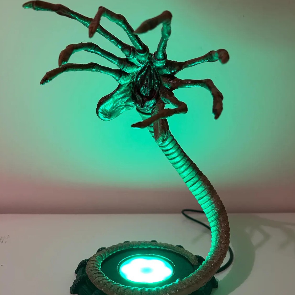 โคมไฟ Alien Facehugger ไฟกลางค - Lighting Decor Home บทวิจารณ์และราคา